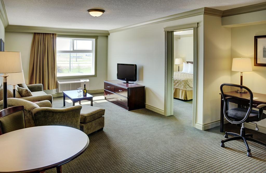 Chateau Nova Hotel Fort Mcmurray Camera foto