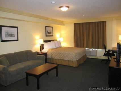 Chateau Nova Hotel Fort Mcmurray Camera foto