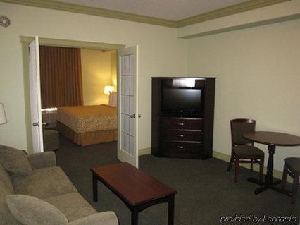 Chateau Nova Hotel Fort Mcmurray Camera foto