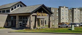 Chateau Nova Hotel Fort Mcmurray Esterno foto